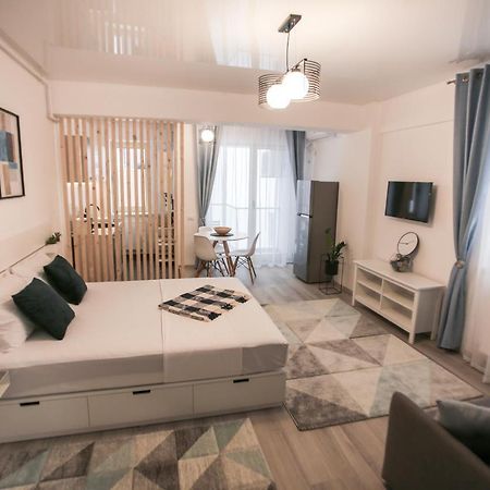 Premium Studios Mamaia Nord - Marea La 50M Нэводари Экстерьер фото