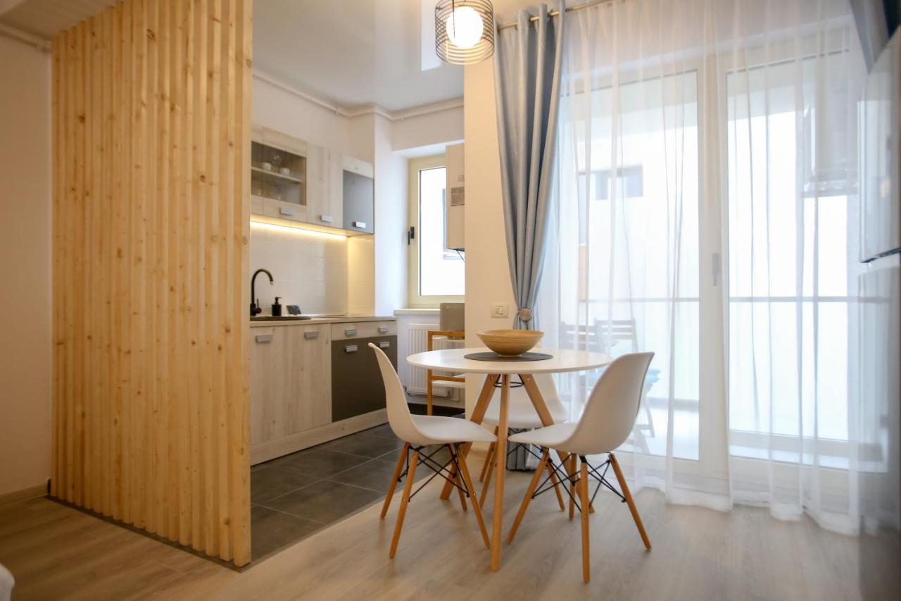 Premium Studios Mamaia Nord - Marea La 50M Нэводари Экстерьер фото