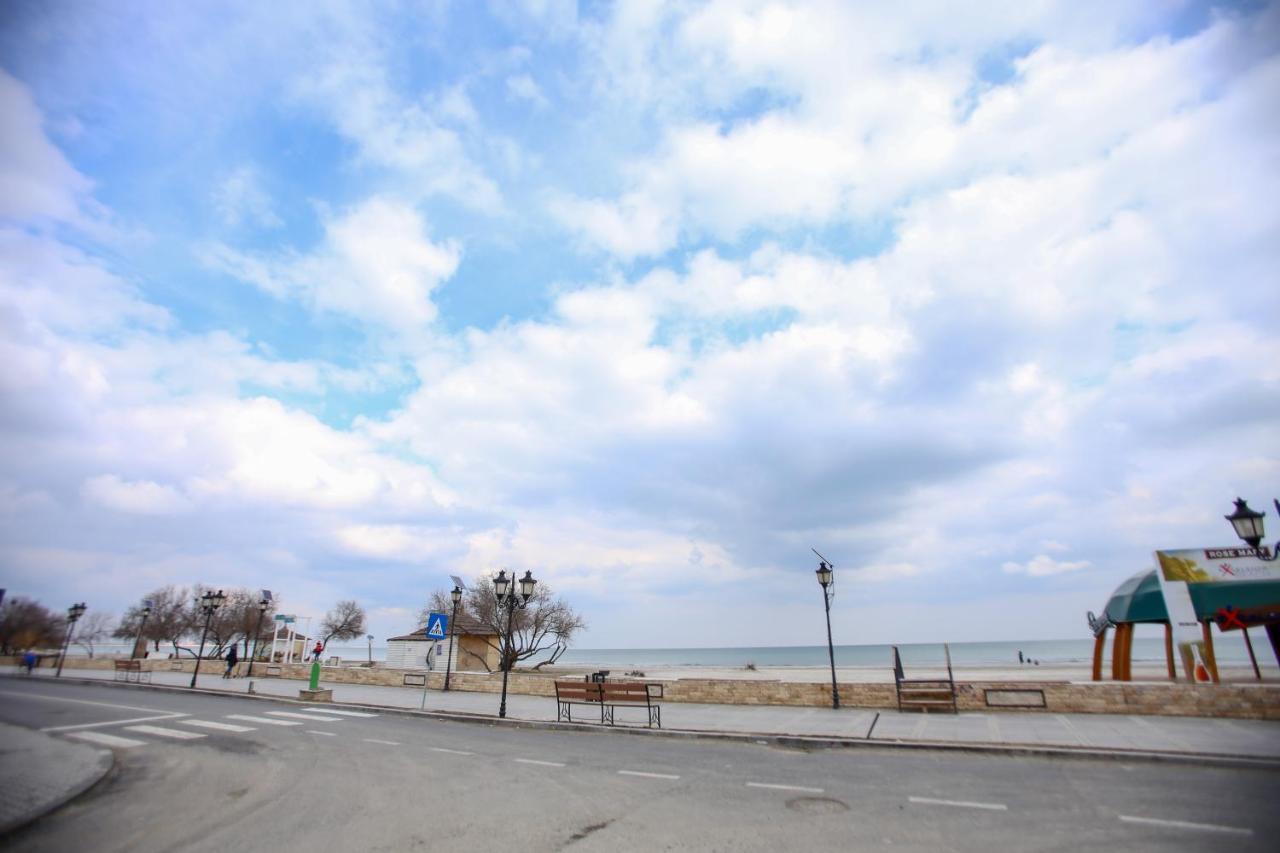 Premium Studios Mamaia Nord - Marea La 50M Нэводари Экстерьер фото